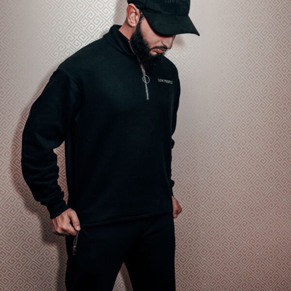 Low Profile - Regular Fit Quarter Zip Top